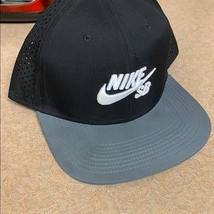Nike SB SnapBack